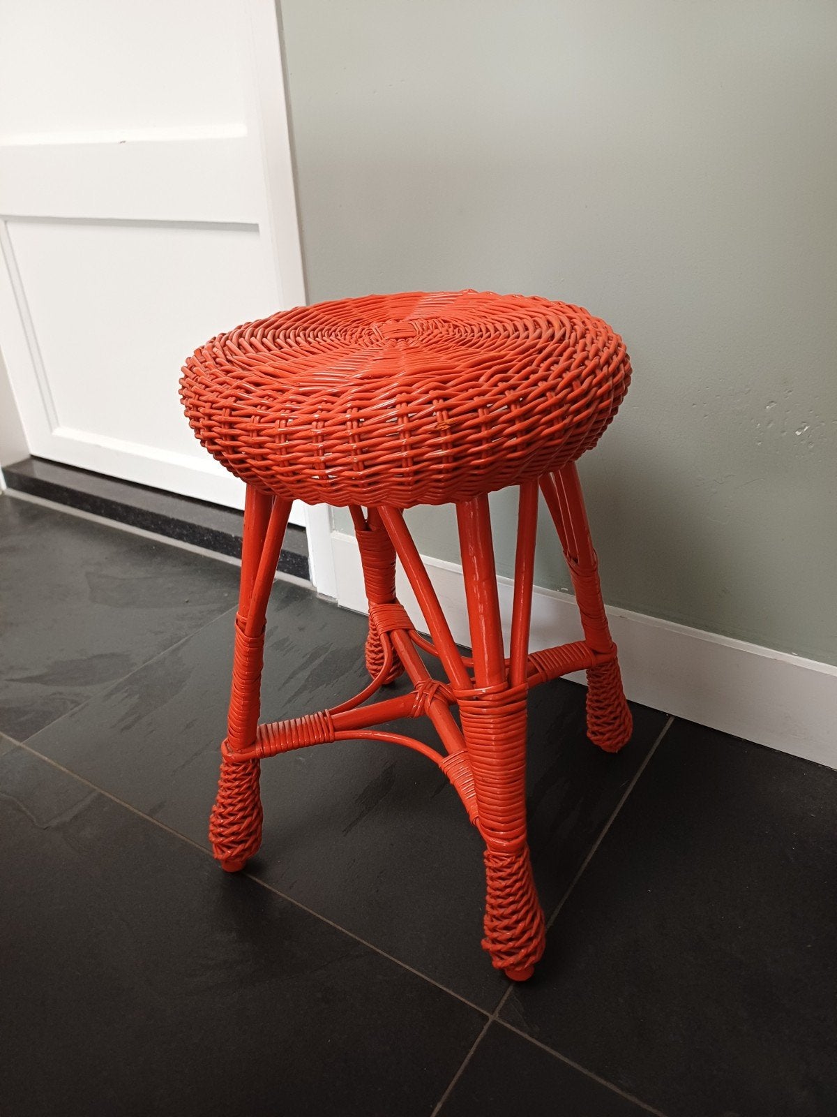 Vintage rotan krukje, Huis en Inrichting, Krukjes, Gebruikt, Overige materialen, Ophalen of Verzenden