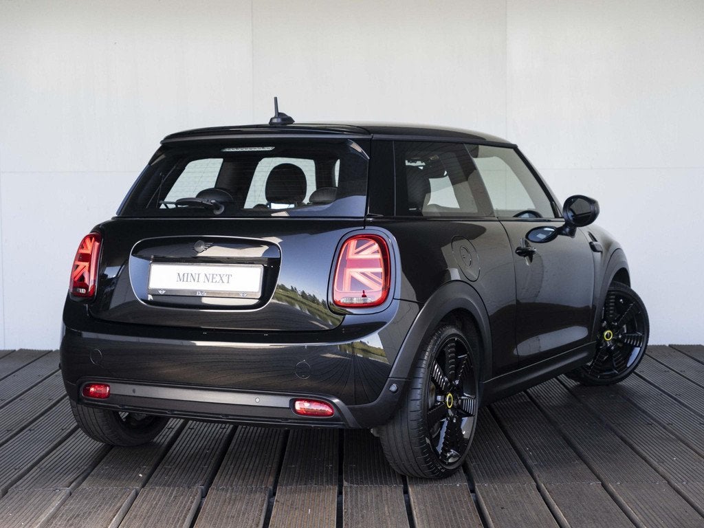 MINI Electric 3-deurs Classic | Premium | Blackline, Auto's, Mini, Stof, 4 stoelen, Origineel Nederlands, 184 pk