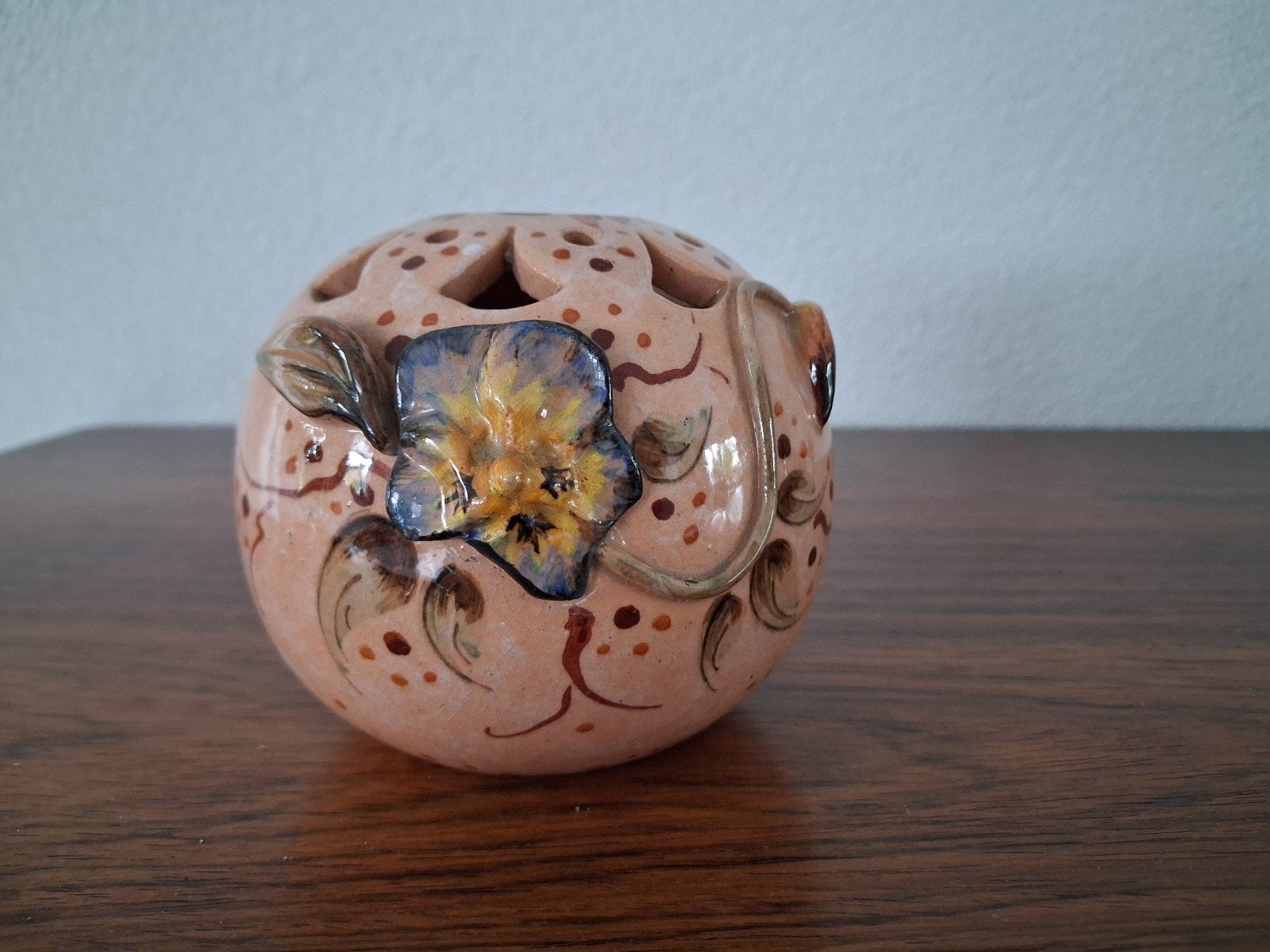 Zenith bolvaasje model 428 met bloemreliëf, Ophalen of Verzenden