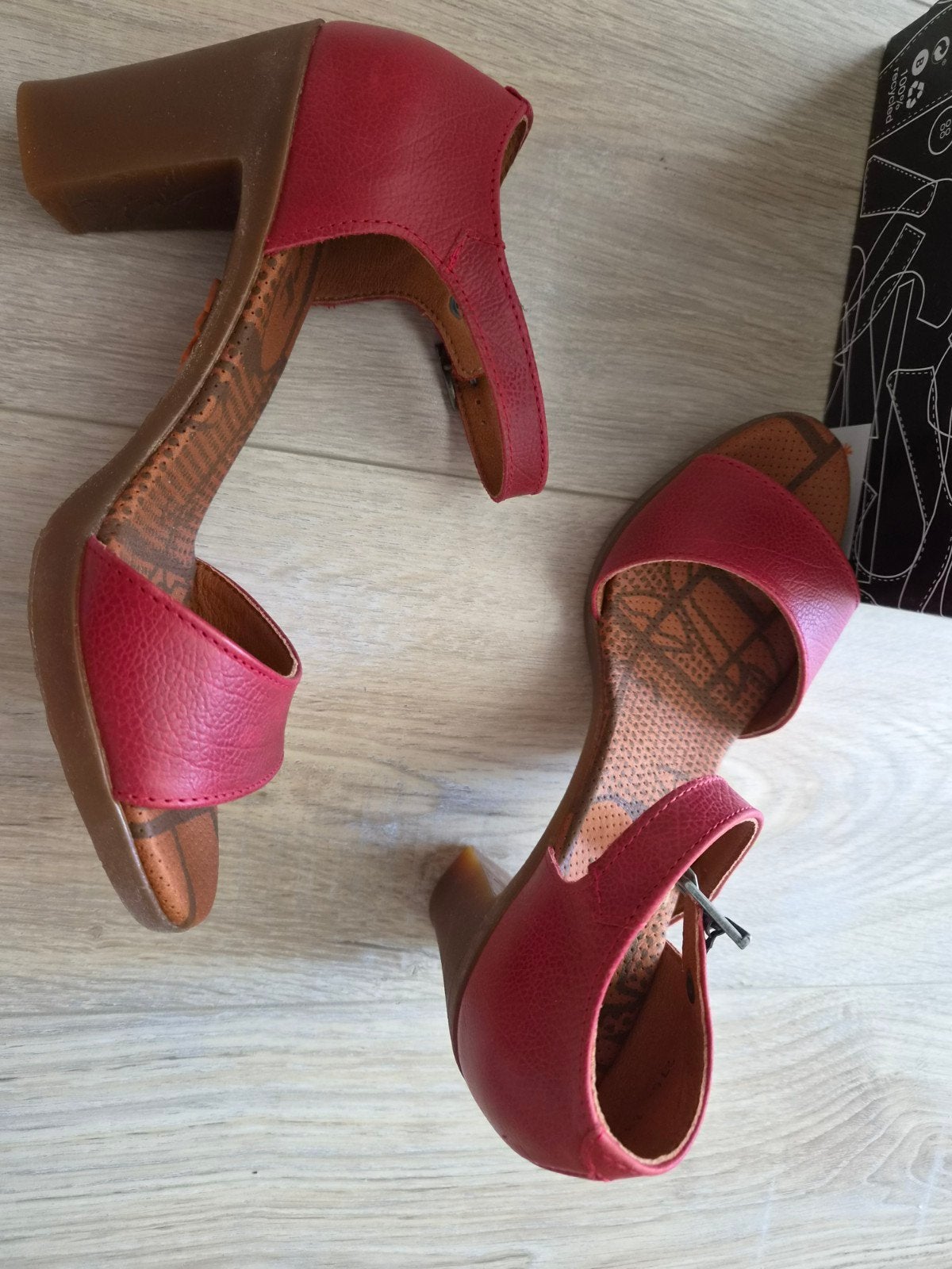 Art Gaucho Carmin rode sandalen maat 38 Nieuw, Kleding | Dames, Art, Nieuw, Rood, Sandalen of Muiltjes