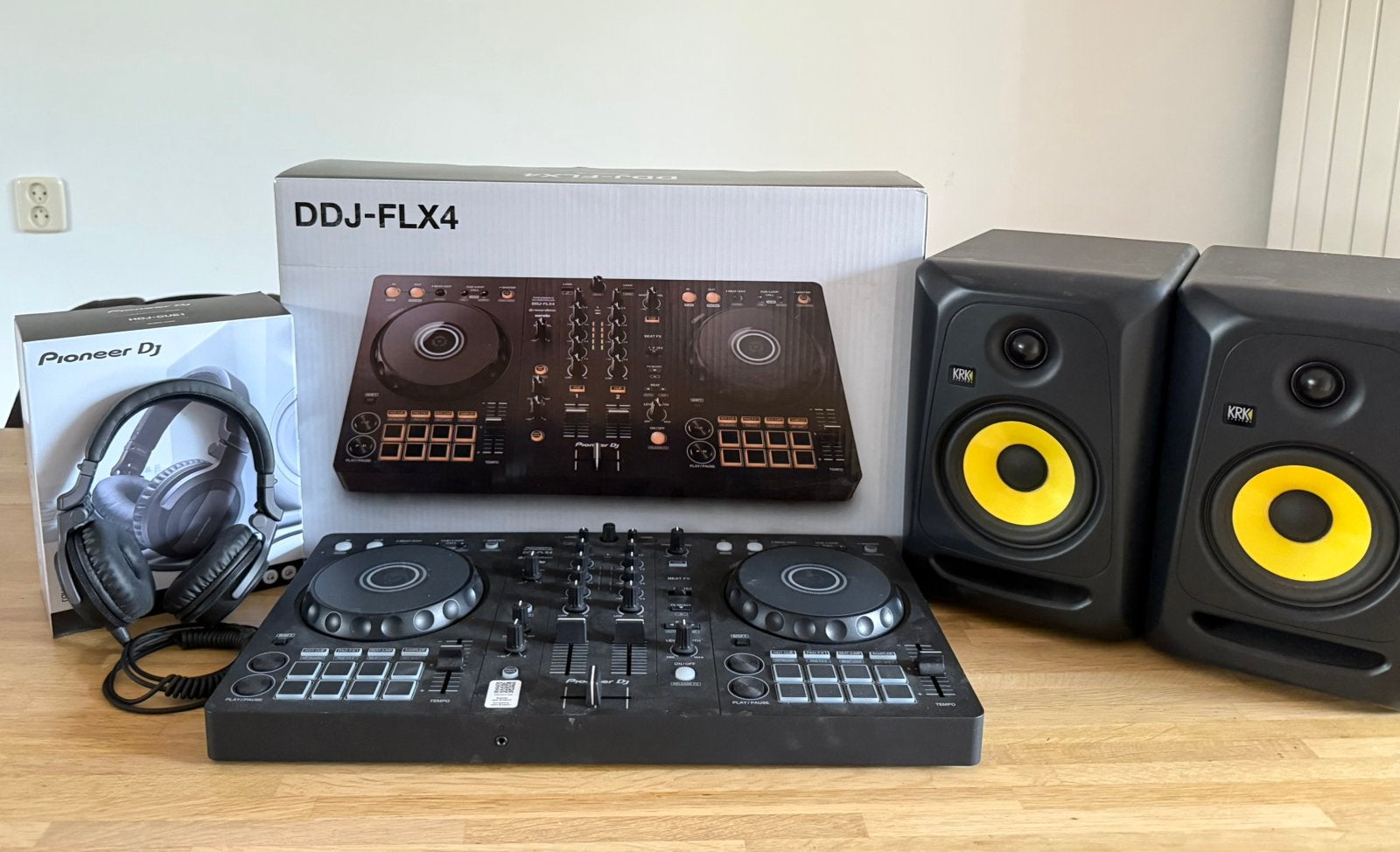 Complete Pioneer DJ set DDJ-FLX4 + KRK Rokit 5 + HDJ-CUE1, Ophalen, Zo goed als nieuw, Pioneer