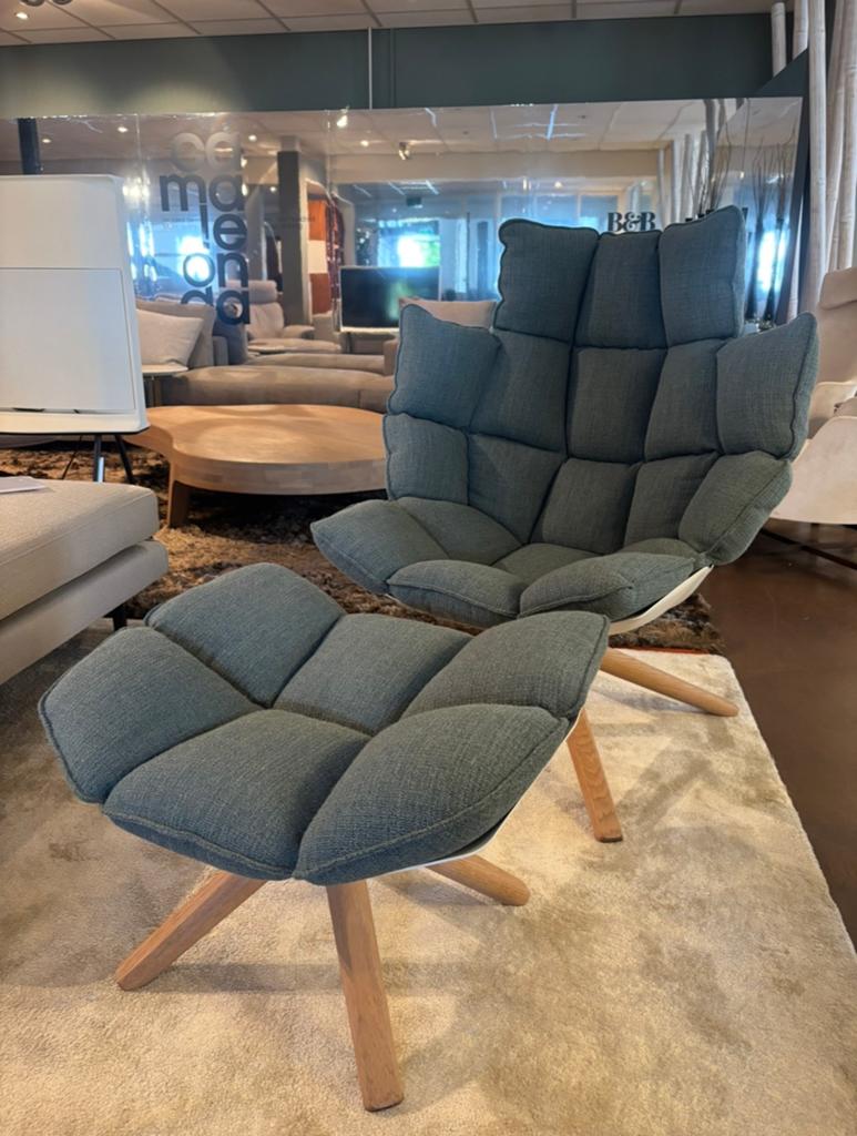 B&B italia Husk Lounge Chair + ottoman showmodel np €5.810,-, Stof, Info@micheldethouars.nl, 9723 CA, Nieuw