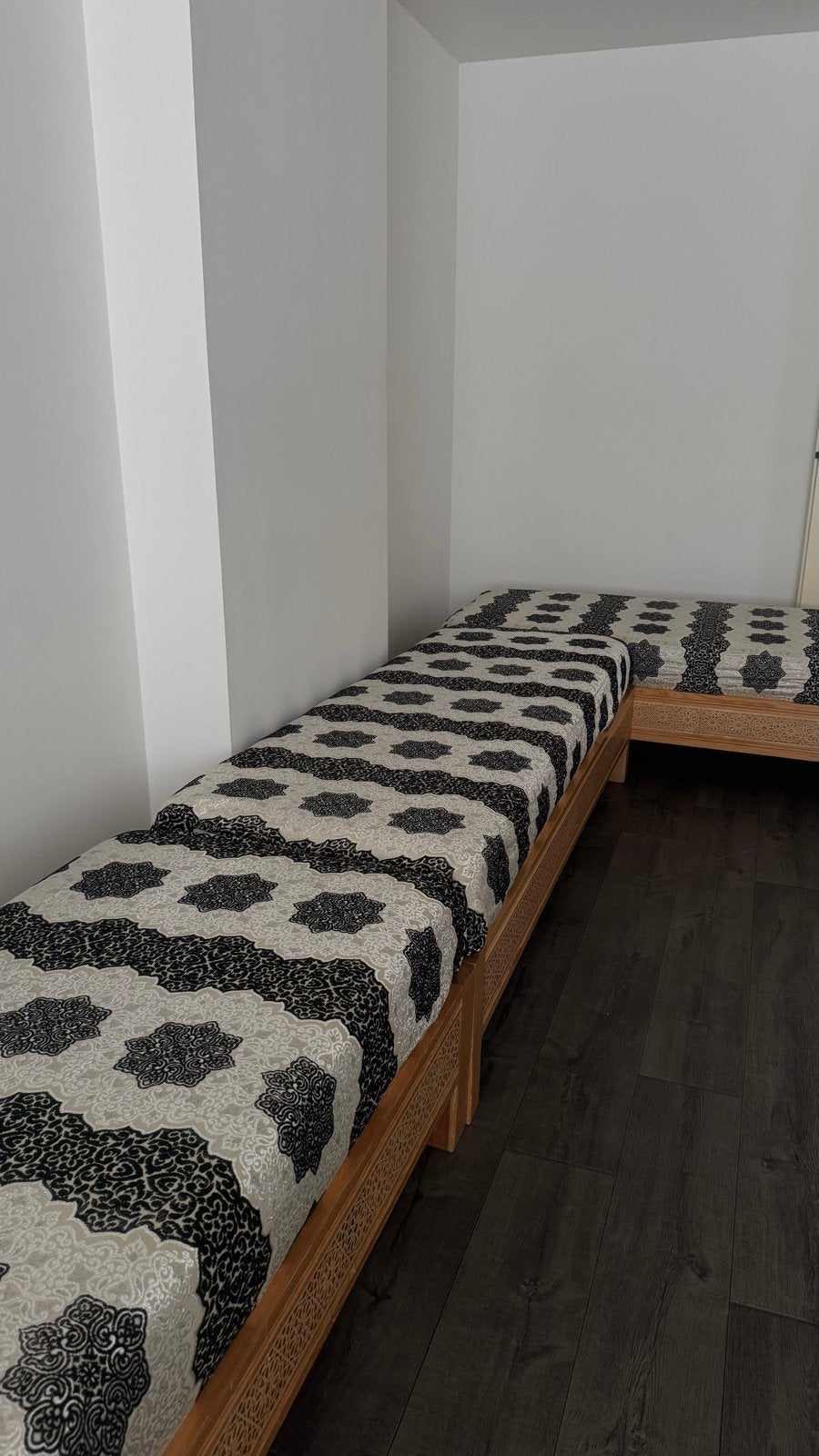 Marokkaanse sedari met kussens - Zo goed als nieuw, Huis en Inrichting, Ophalen, Hoekbank, 300 cm of meer, 75 tot 100 cm