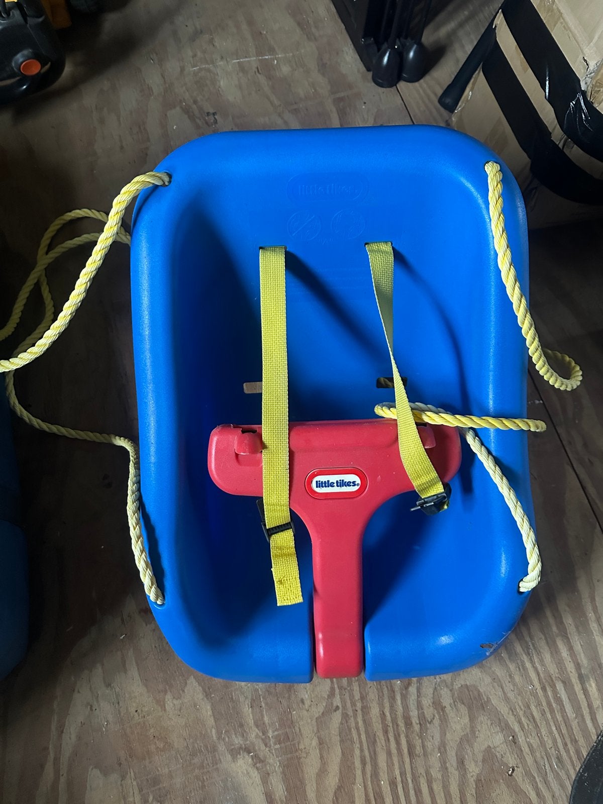 Little Tikes Schommel met riempjes en goede touwen, Kinderen en Baby's, Ophalen, Gebruikt, Schommel