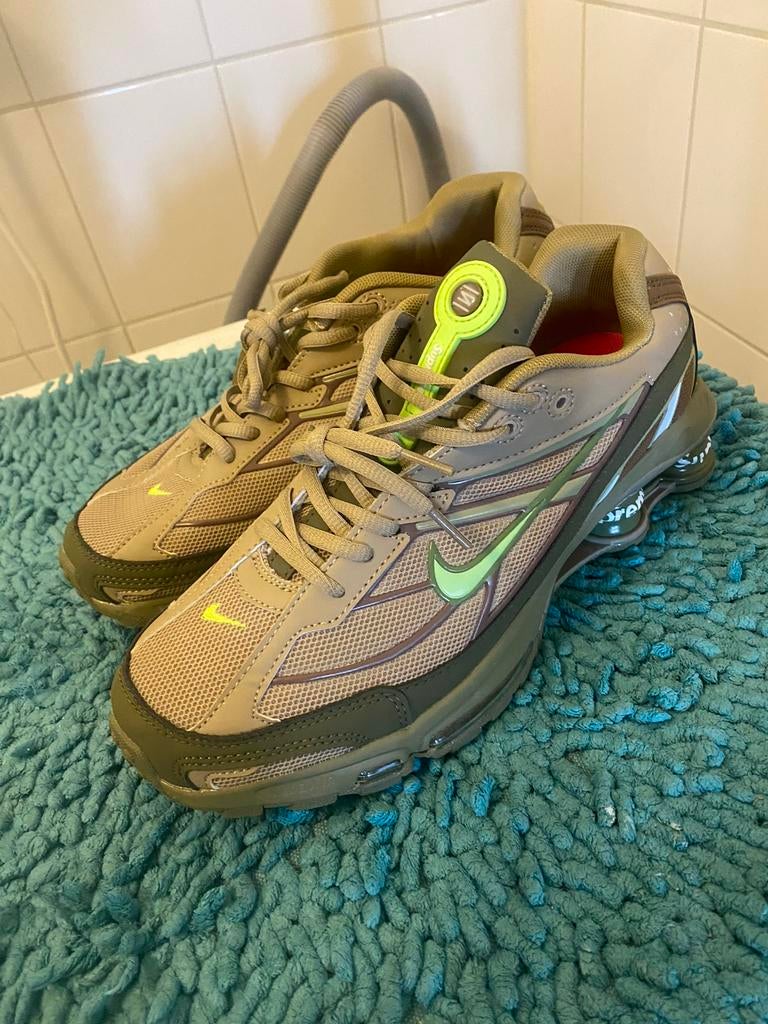 Nike shox ride 3 Supreme olive, Overige kleuren, Nieuw, Ophalen of Verzenden, Sneakers of Gympen