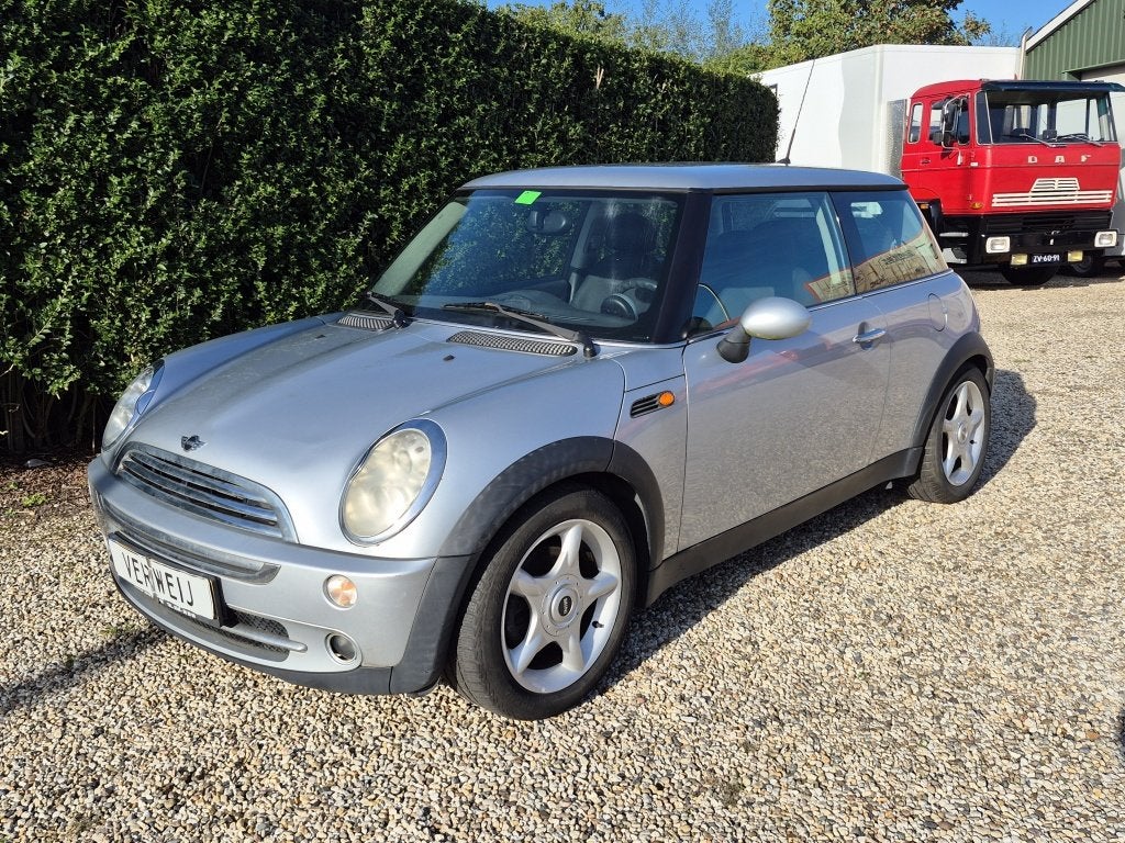 Mini 1.6 16V COOPER | Airco | CV | LM Velgen | PDC |, Auto's, Voorwielaandrijving, Gebruikt, 4 cilinders, 4 stoelen