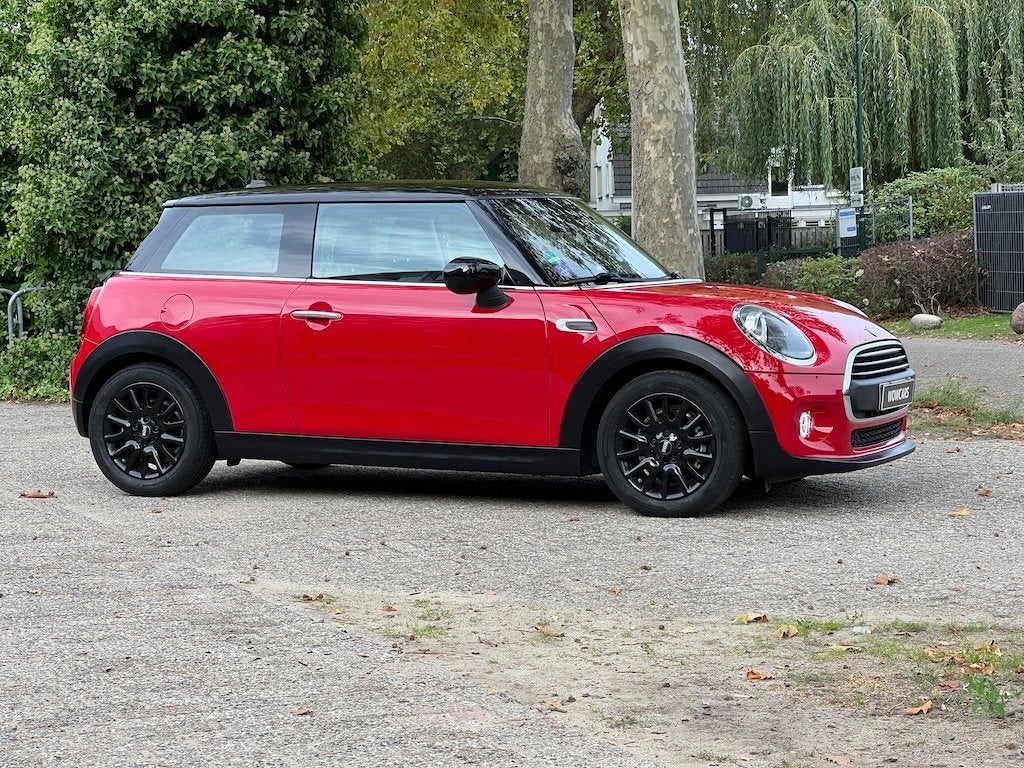 MINI Cooper 1.5 112pk Apple CarPlay Airco Cruise Contr Alarm, Voorwielaandrijving, Dealer onderhouden, Stof, 49 €/maand