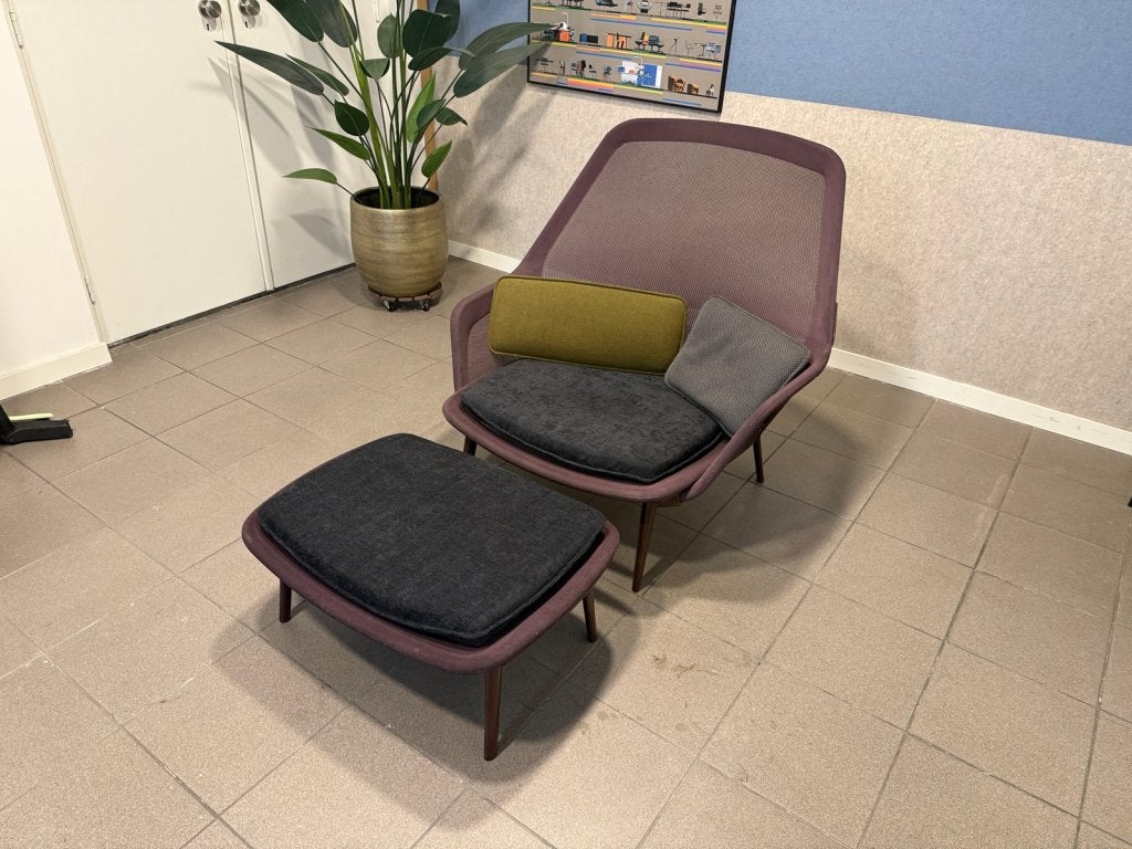 Vitra | Bouroullec | Slow Chair + Ottoman | Paars | 1x, Vitra, Gebruikt, Vitra Artifort Cassina Fritz Hansen Eames Gispen Pastoe Hay