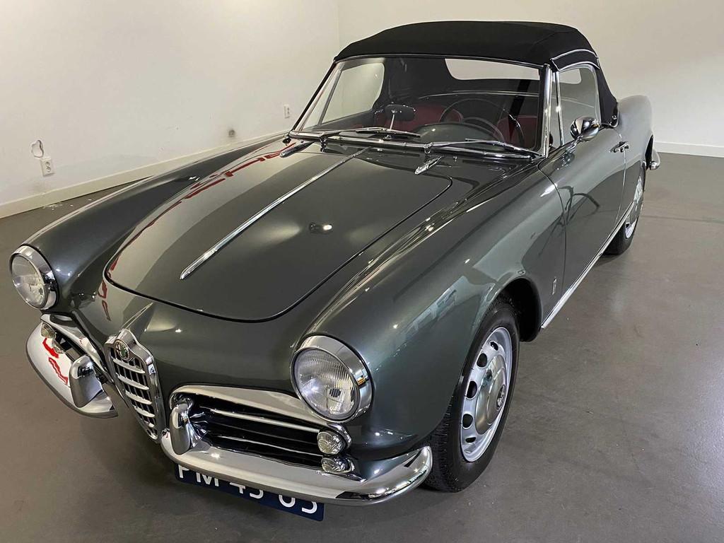 Alfa Romeo Giulietta Spider Cabriolet Oldtimer, Auto's, Cabriolet, Bedrijf, Handgeschakeld, 2 stoelen