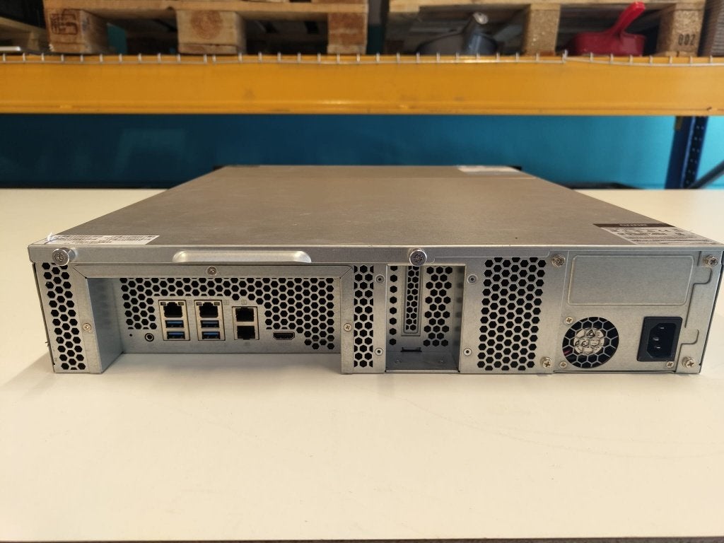 QNAP TS-853BU NAS Server – 8-Bay Rackmount (Zonder Schijven), Computers en Software, Ophalen, Gebruikt, Info@qnap.com, QNAPWEG1