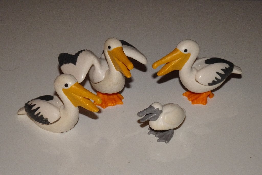 12 - Dieren pelikaan familie 9072, Ophalen of Verzenden