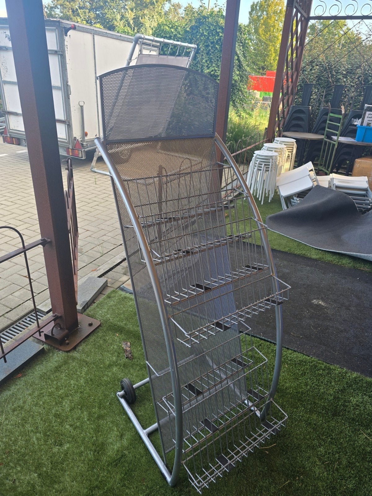 Verrijdbaar metalen displayrek met 5 etages, Ophalen