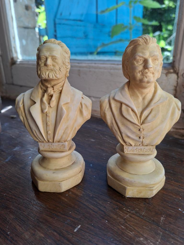 Bustes Victor Hugo & Honoré de Balzac - Klassiek, Minder dan 20 cm, Buste, Kunststof, Ophalen of Verzenden