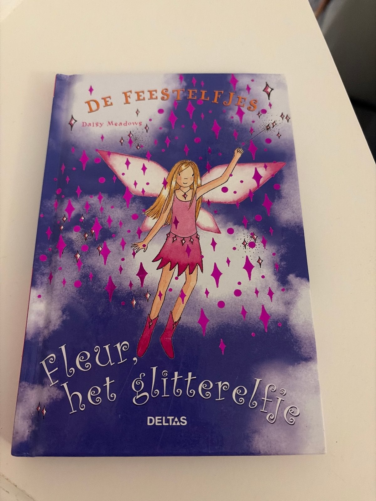 De Feestelfjes: Fleur, het glitterelfje - Daisy Meadows, Ophalen of Verzenden, Zo goed als nieuw, Fictie