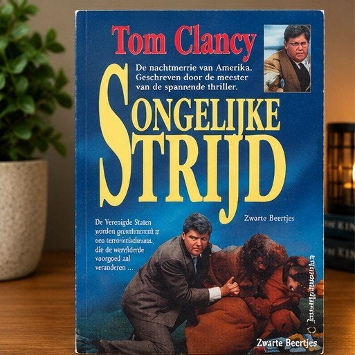 Tom Clancy - Ongelijke Strijd (Thriller), Ophalen of Verzenden, Gelezen, Tom Clancy