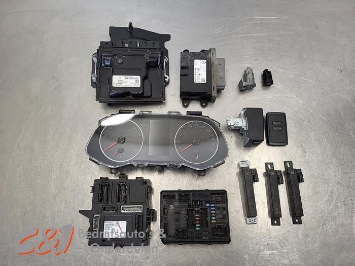 Kontaktslot + computer van een Renault Trafic, Gebruikt, -, Renault, -