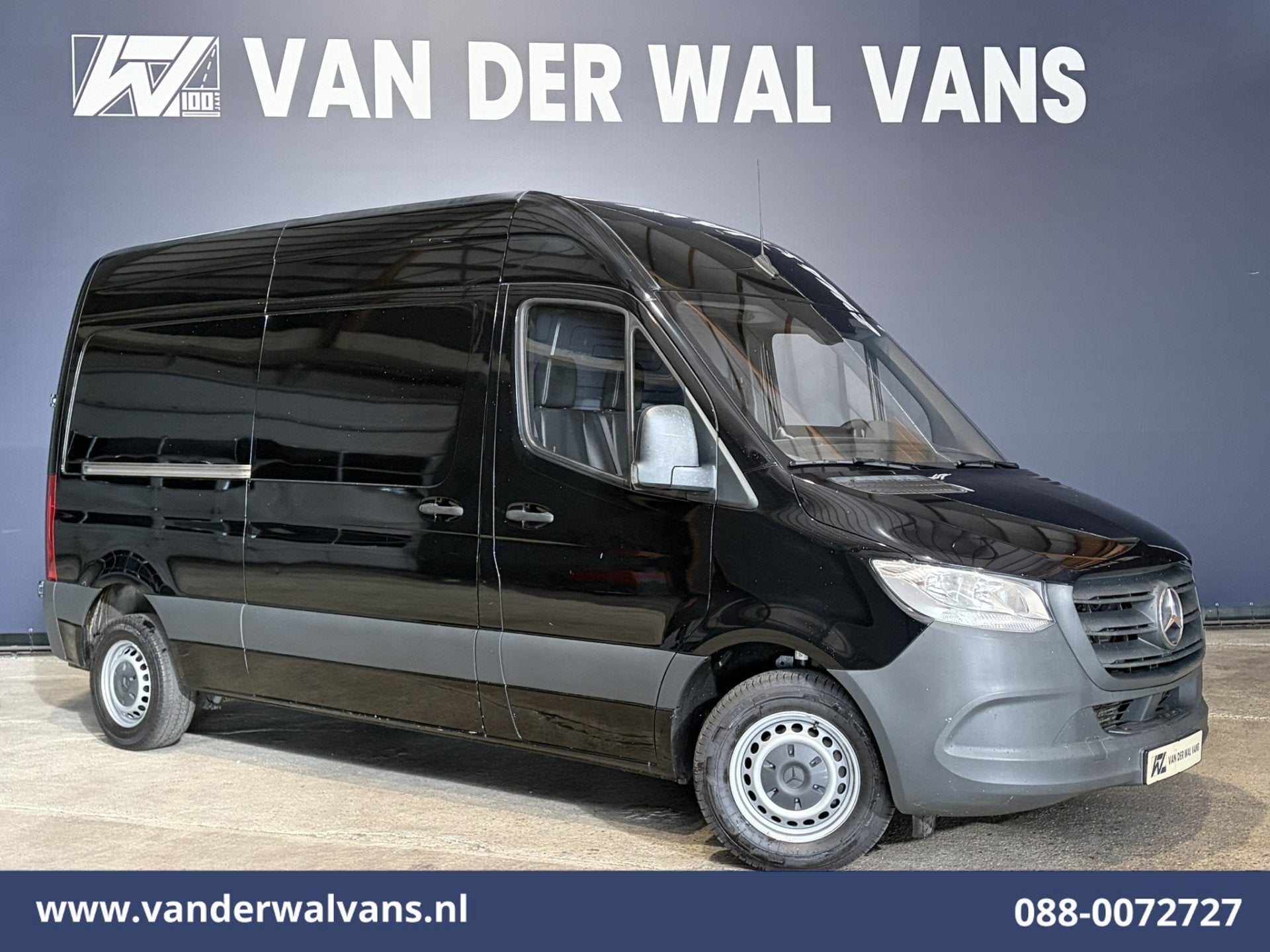 Mercedes-Benz Sprinter 314 CDI 143pk L2H2 Euro6 Airco | Navi, Achterwielaandrijving, 2000 kg, Zwart, Bedrijf