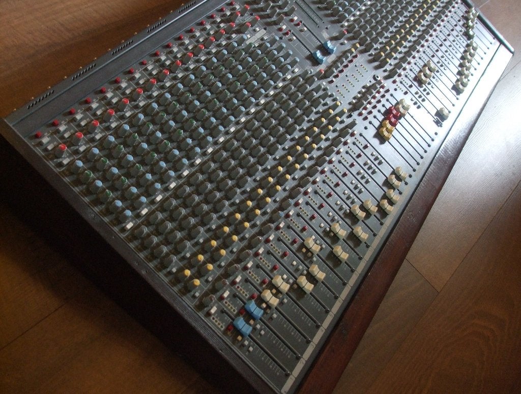 Allen & Heath GL2200, Muziek en Instrumenten, Ophalen, Gebruikt, 20 kanalen of meer, Microfooningang