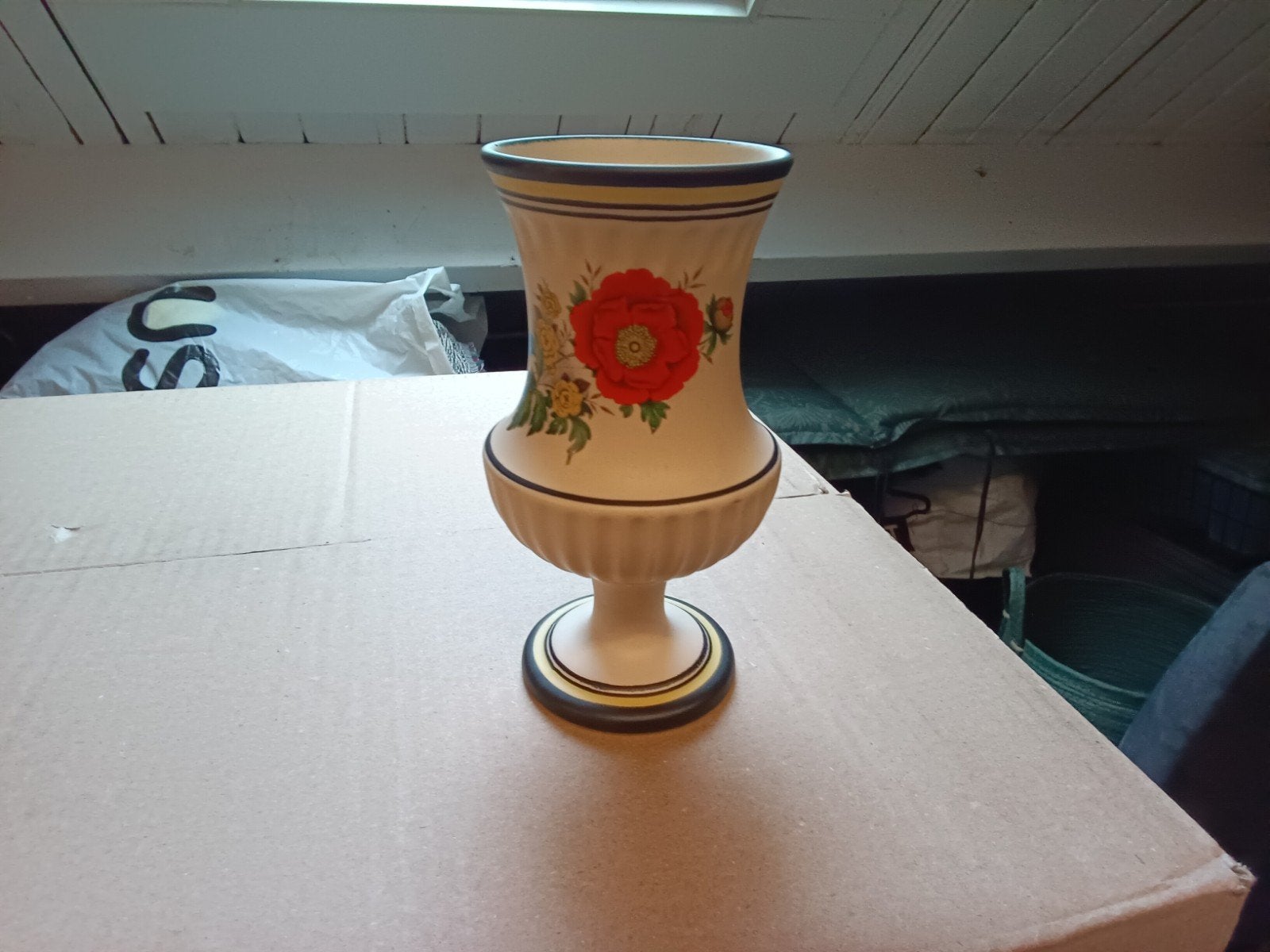 Modica Gouda Plateel Handwerk Vaas met Bloemen, Ophalen of Verzenden