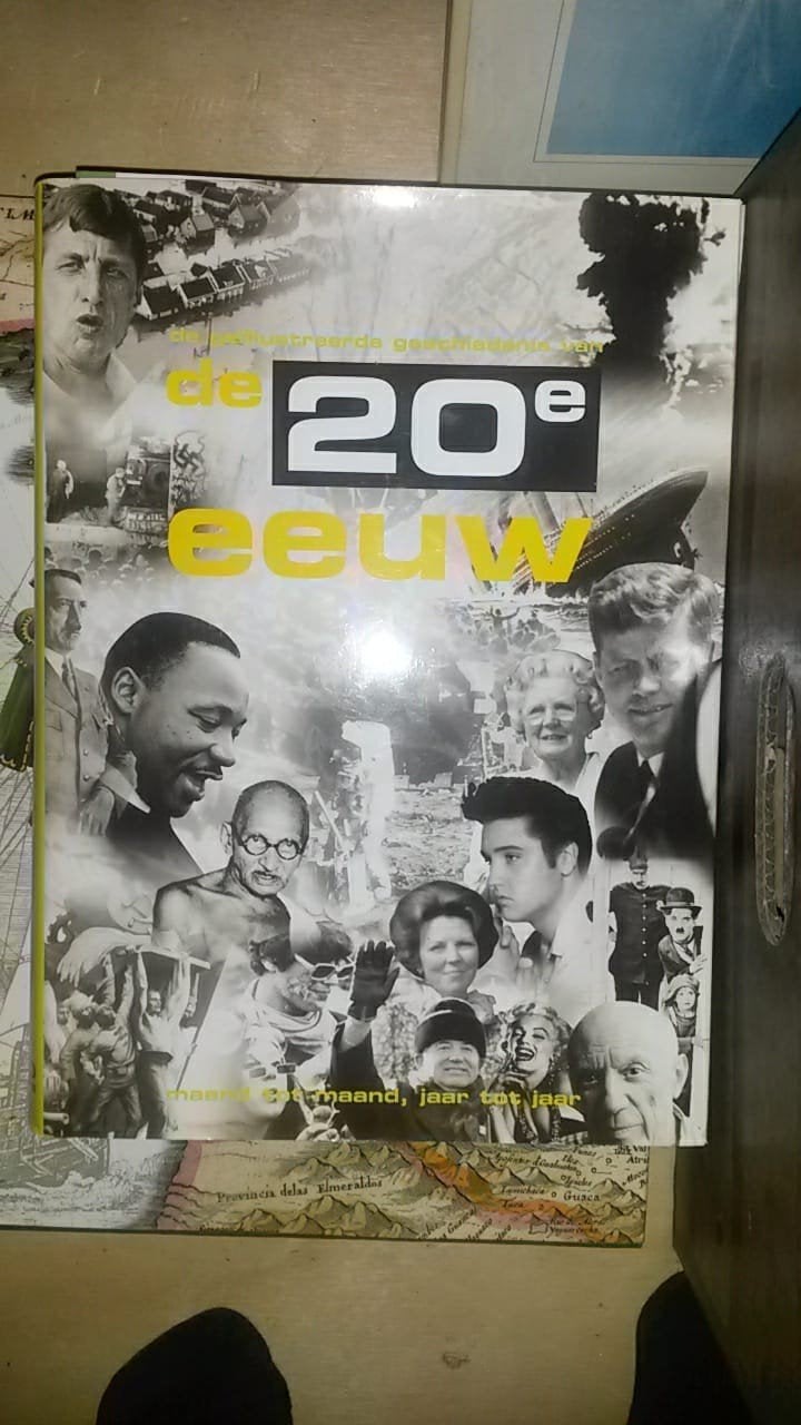 Boek de 20e eeuw, Ophalen of Verzenden, Zo goed als nieuw, Overige gebieden