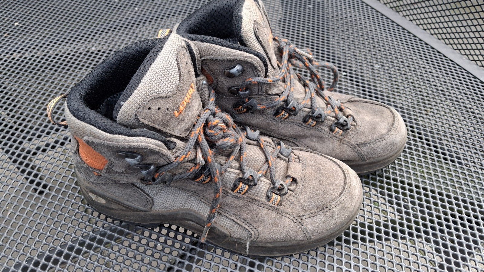 Locatie bergschoenen maat 35, Ophalen of Verzenden, Gebruikt, Schoenen
