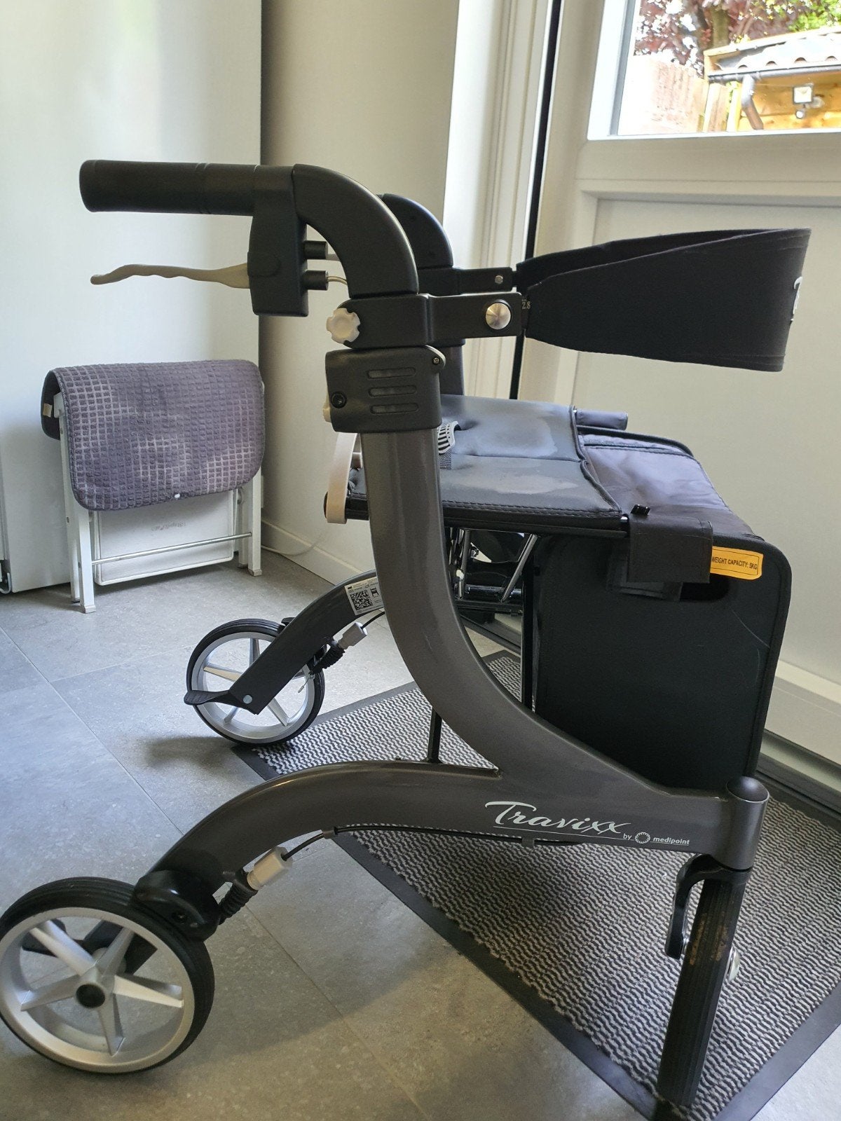Te Koop licht gewicht rollator, Ophalen, Lichtgewicht, Zo goed als nieuw