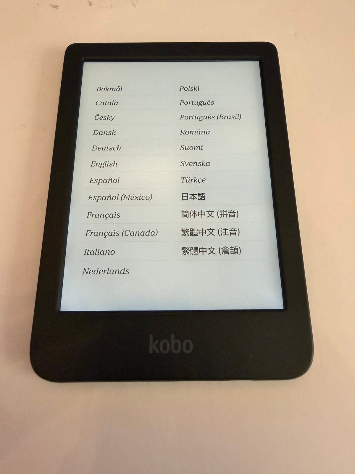 Kobo Clara BW als nieuw | Nieuwe Kobo SleepCover | Garantie, Computers en Software, E-readers, Verzenden, Kobo, Zo goed als nieuw