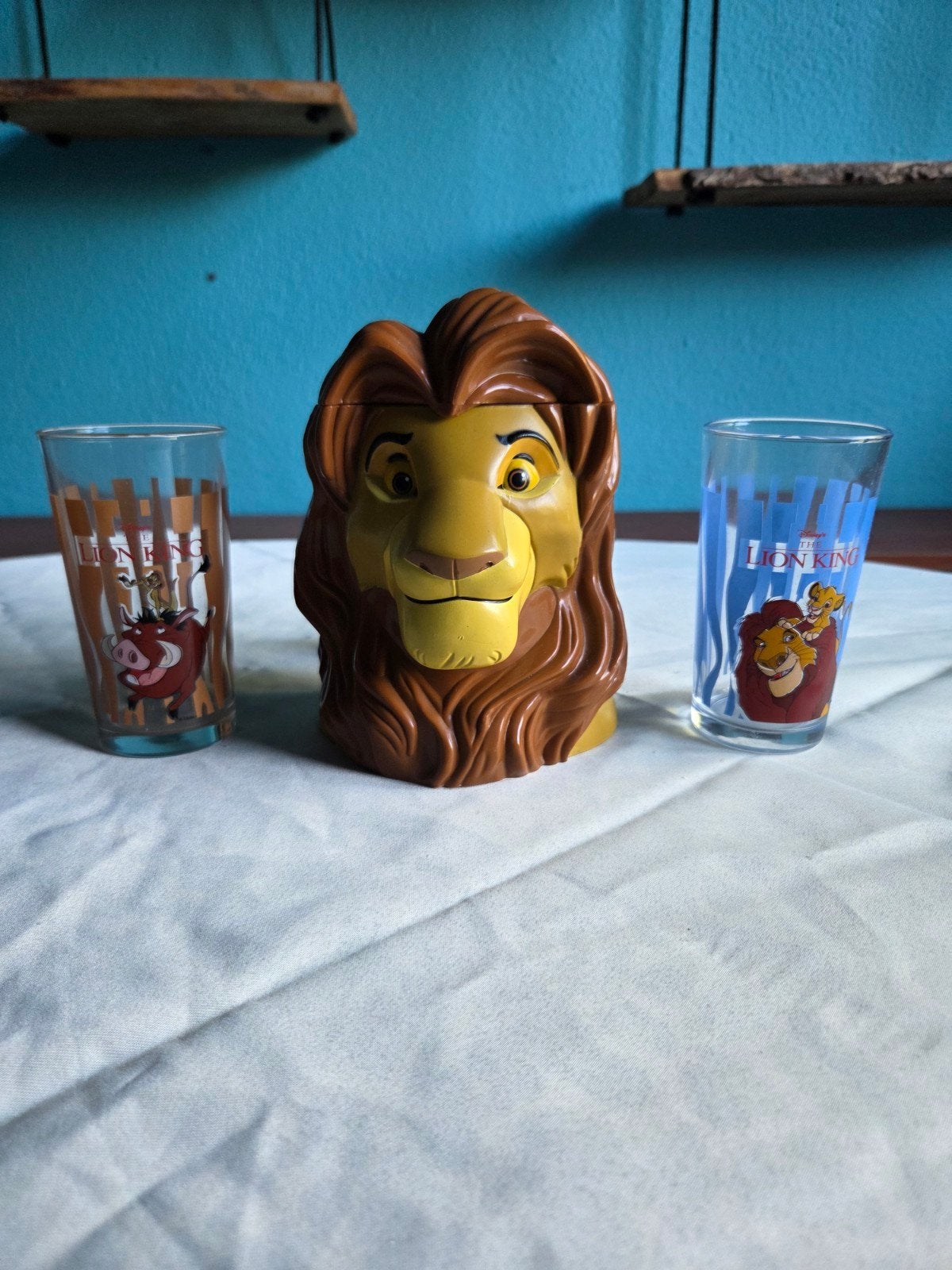 Disney Leeuwenkoning Glazen en Simba Spaarpot, Ophalen of Verzenden, Leeuwenkoning of Jungle Boek, Gebruikt, Servies