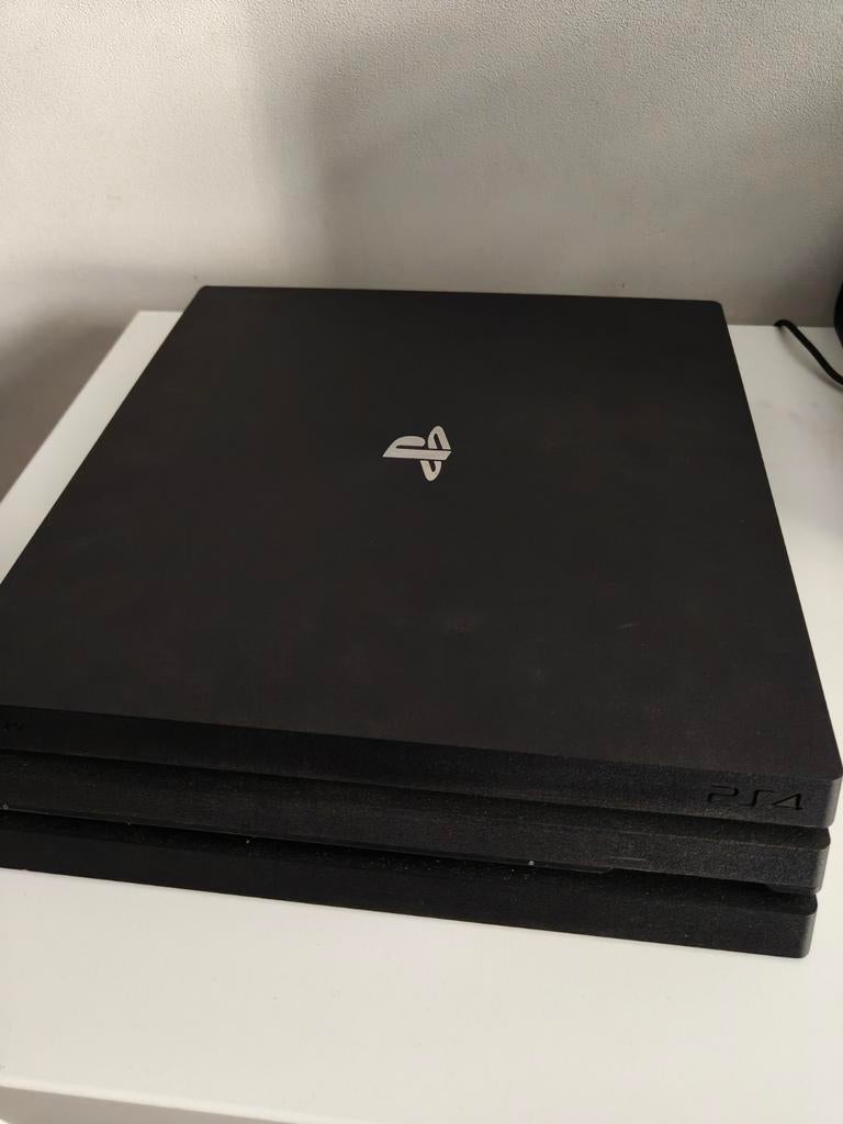 PS4 Pro 1TB met defecte blu-ray drive, ideaal voor digitale, Ophalen of Verzenden