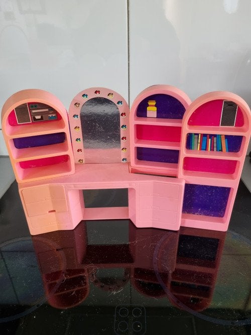 barbie kast 1987 vintage, Kinderen en Baby's, Speelgoed | Poppen, Ophalen of Verzenden, 'T Olde Gre-j, Info@toldegrej.nl, Endepoelstraat 20f Didam