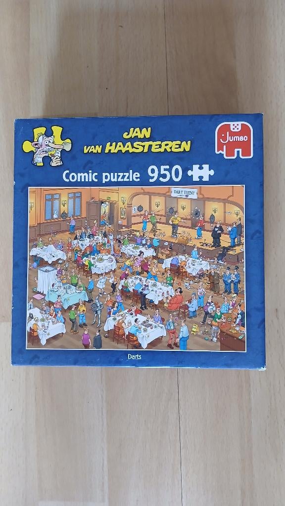 DARTS JAN VAN HAASTEREN 950 STUKJES NIEUW, Ophalen of Verzenden, 500 t/m 1500 stukjes, Nieuw, Legpuzzel