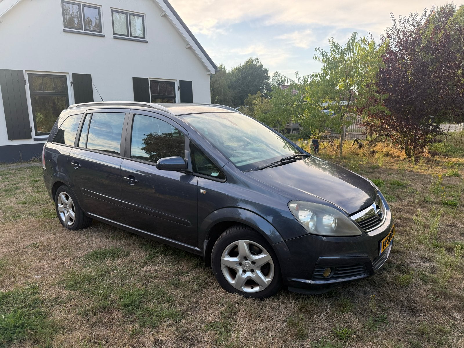 Opel Zafira 2.2 2006 Grijs, Auto's, Voorwielaandrijving, 4 cilinders, 7 stoelen, Origineel Nederlands