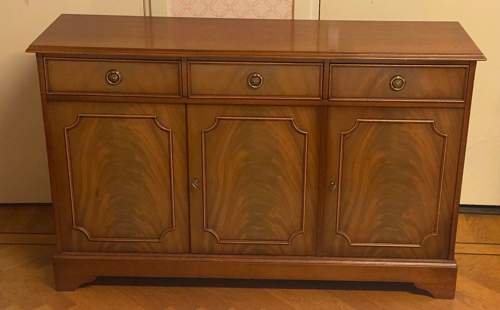Mahonie dressoir van de “Heldense”, Ophalen, Gebruikt, 25 tot 50 cm, 100 tot 150 cm