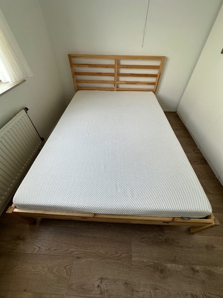 Bed 140 cm with mattress, like new, Ophalen, Tweepersoons, 140 cm, Zo goed als nieuw