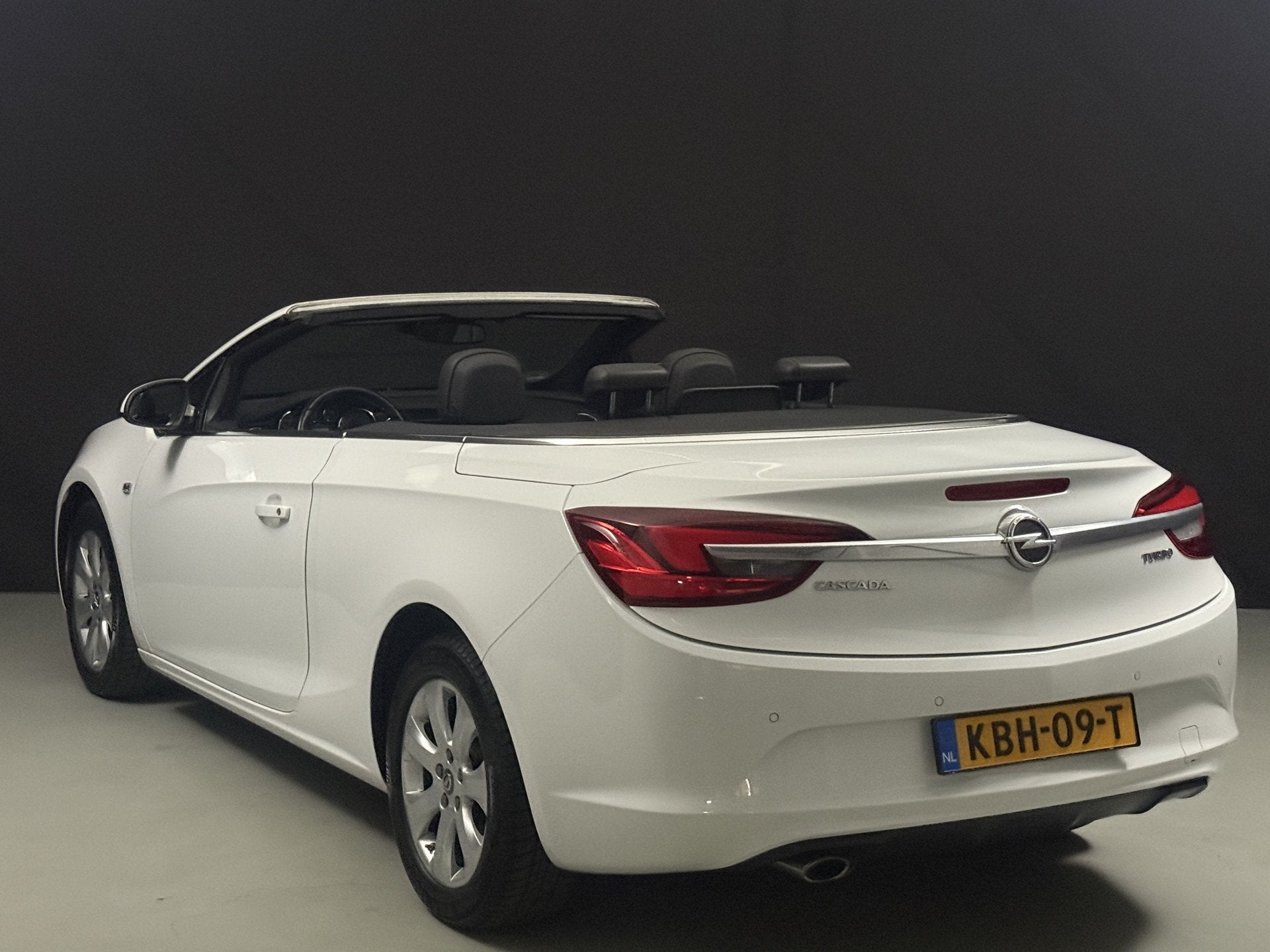 Opel Cascada 1.6 Turbo Cosmo Automaat*Super leuk *, Auto's, Opel, Gebruikt, Euro 6, 4 cilinders, Cabriolet