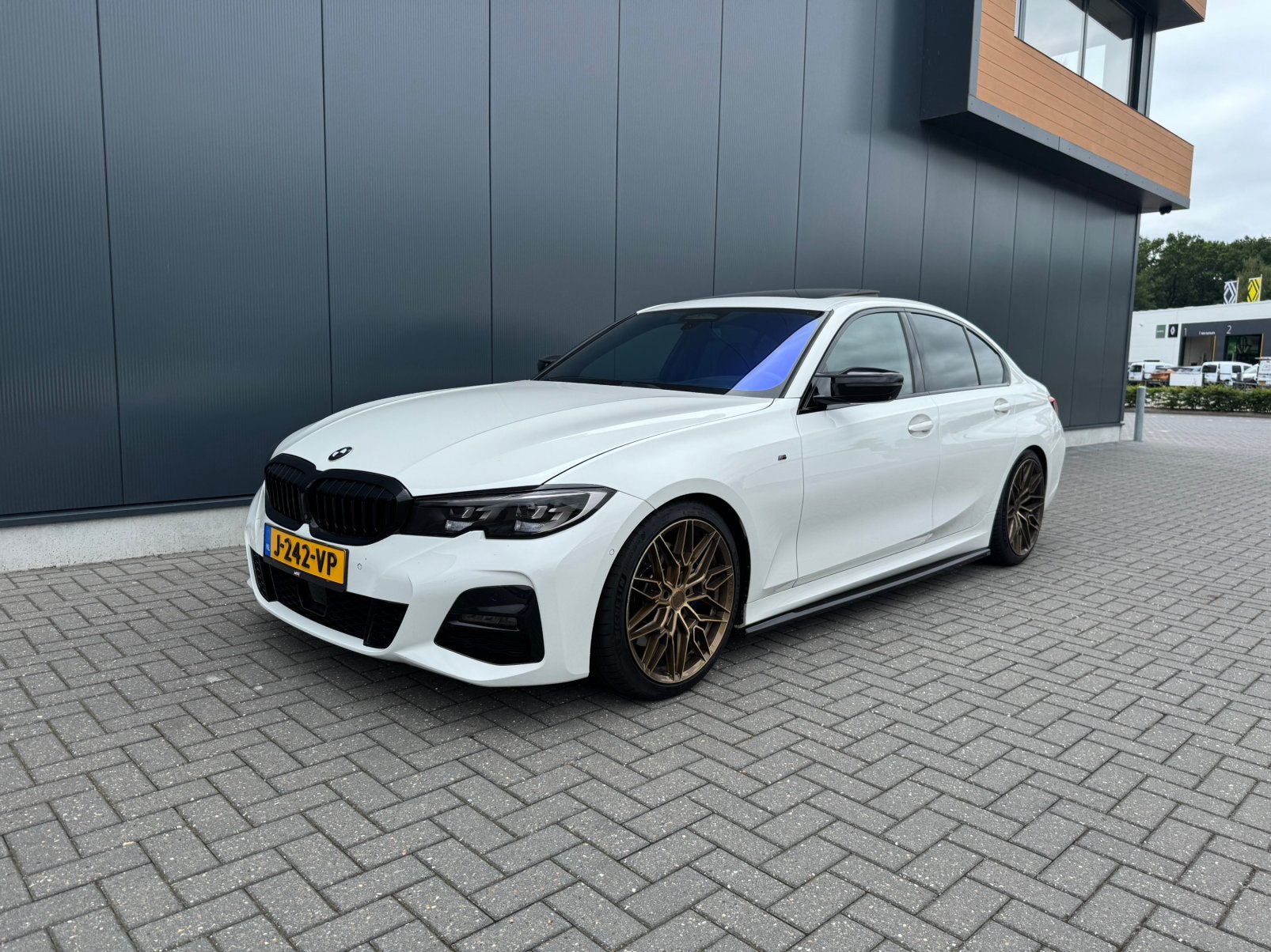 BMW 3-Serie 330i 258pk Aut 2019 Wit, Auto's, BMW, Automaat, 1998 cc, Achterwielaandrijving, Zwart