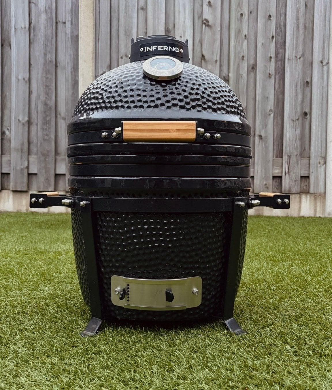 Inferno Kamado BBQ - Zo goed als nieuw, Ophalen, Zo goed als nieuw