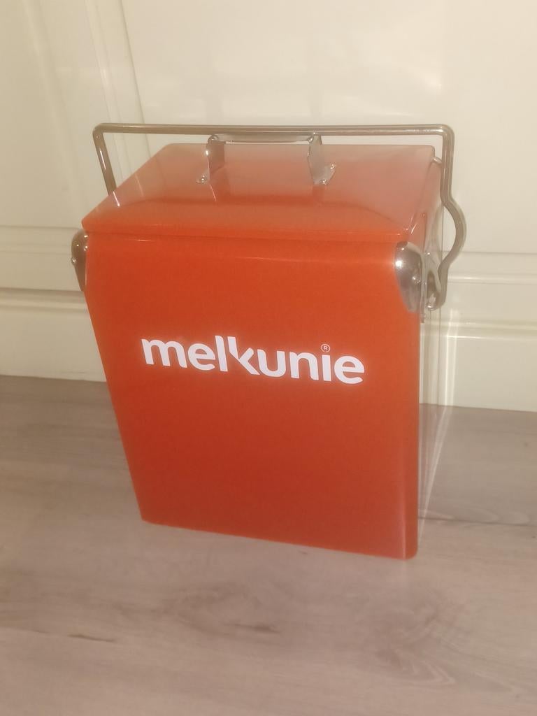 Stoere koelbox voor naar het strand! MELKUNIE reclame, Ophalen of Verzenden, Koelelement