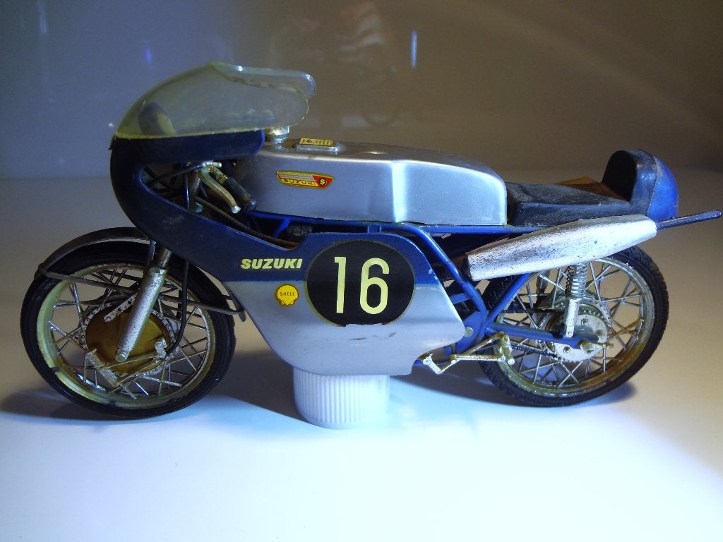 Protar 1/9 Suzuki 125cc Grand Prix 1963-1965 World Champion., Hobby en Vrije tijd, Overige merken, Gebruikt, Verzenden, Groter dan 1:32