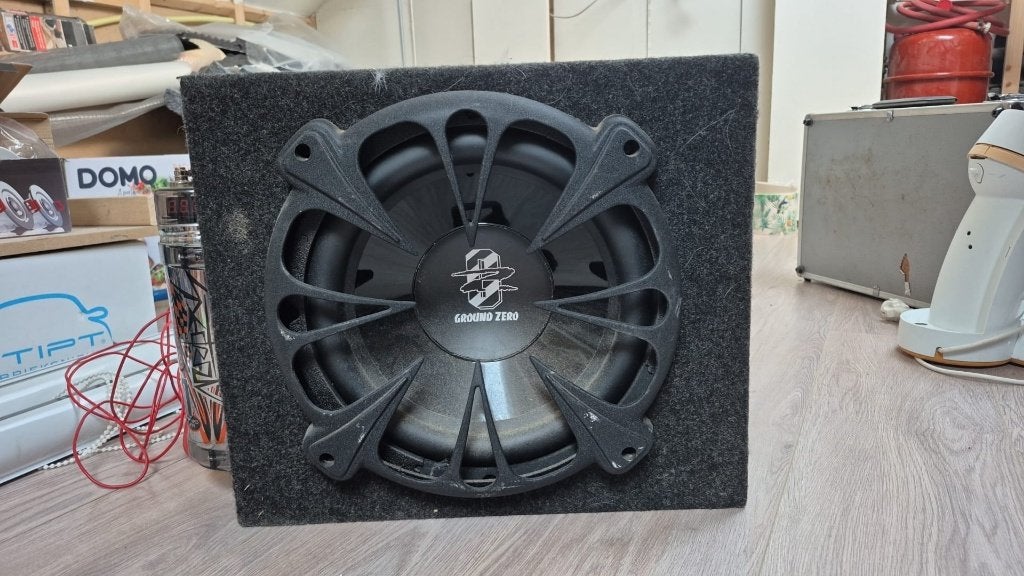 Sub woofer voor auto, Ophalen, Zo goed als nieuw