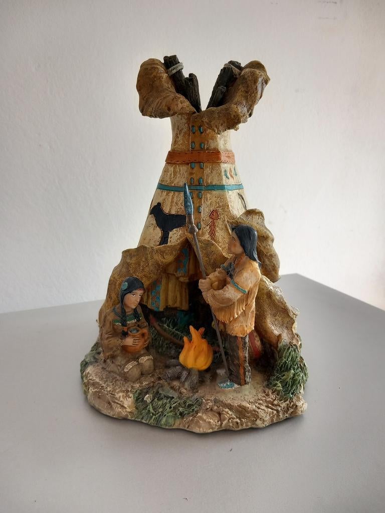Decoratief beeldje: Indianen bij tipi met kampvuur, Verzamelen, Beelden en Beeldjes, Ophalen of Verzenden, Zo goed als nieuw