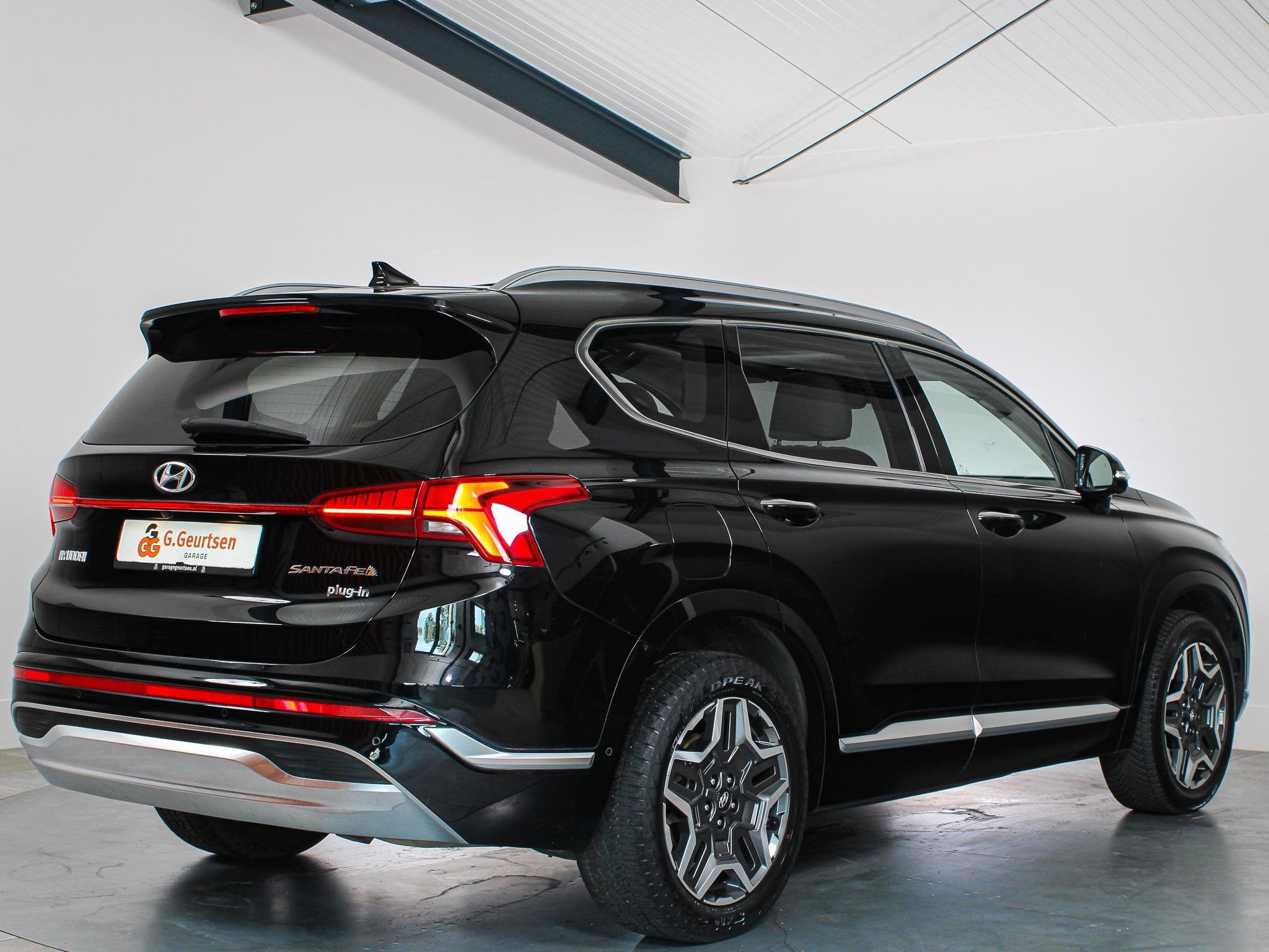 Hyundai Santa Fe 1.6 T-GDI PHEV Premium Plus Sky 7-Persoons, Auto's, Automaat, 1350 kg, Gebruikt, 7 stoelen