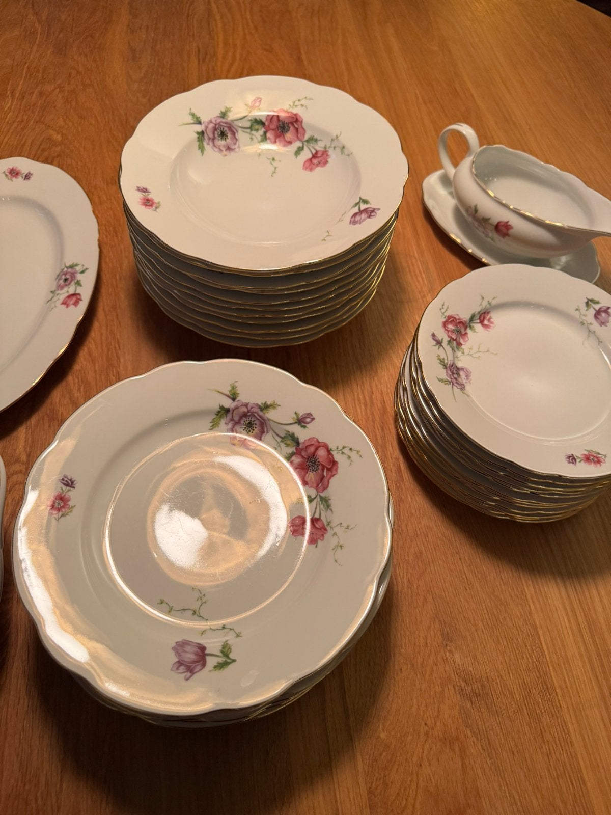 Vintage Bohemia porseleinen servies bloemmotief & goudrand, Ophalen