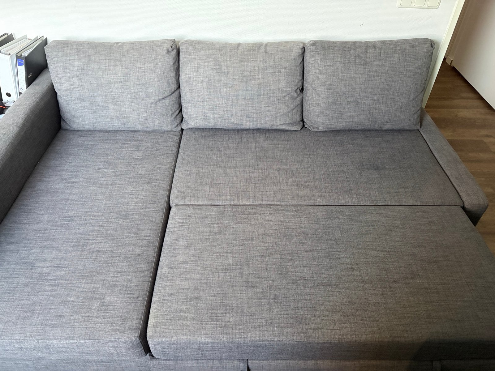 Grijze hoekbank met opbergruimte en slaapfunctie, Ophalen, Gebruikt, 100 tot 125 cm, Hoekbank