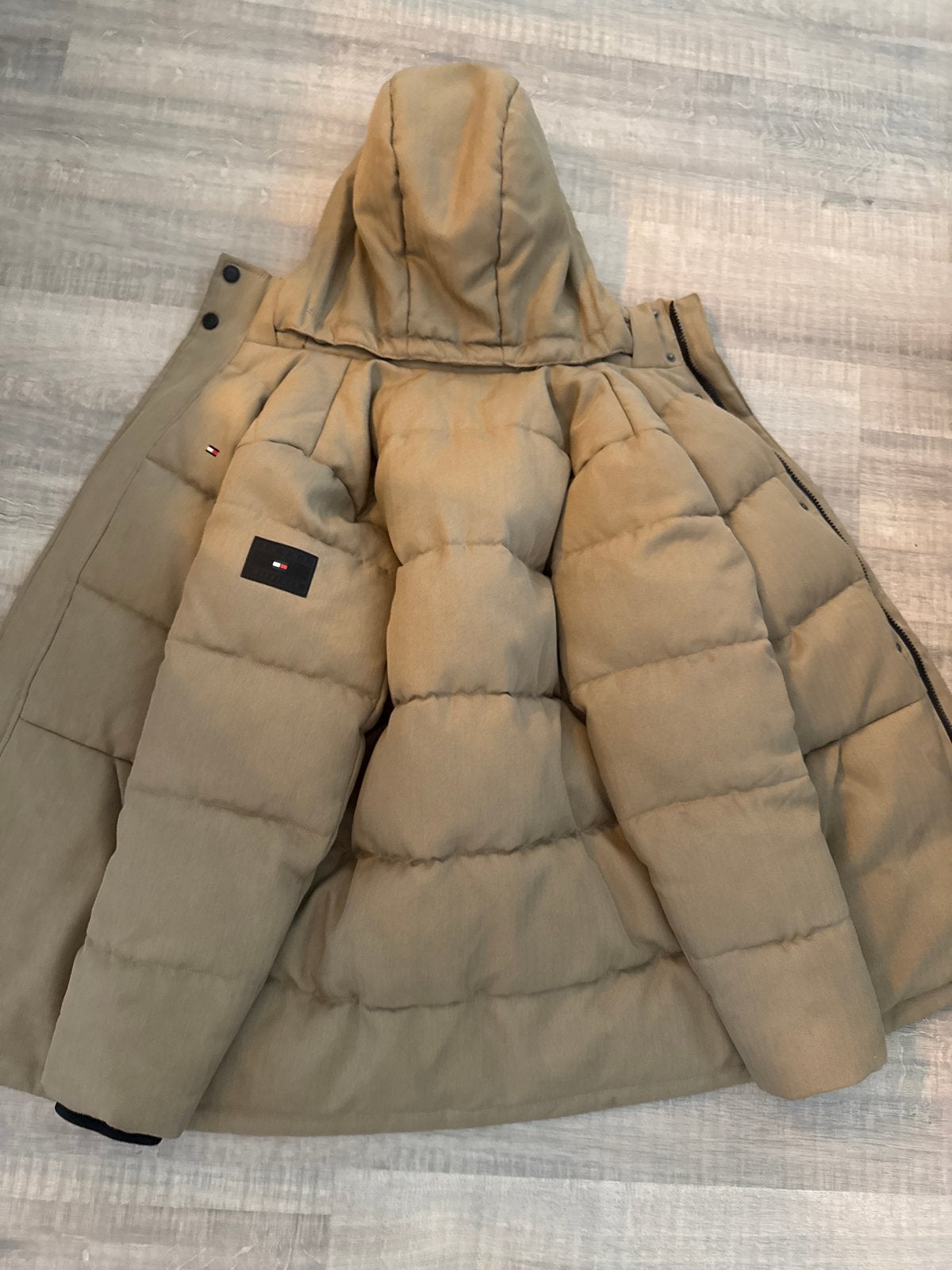 Tommy Hilfiger Winterjas Maat 152, Ophalen, Zo goed als nieuw, Jongen of Meisje, Jas