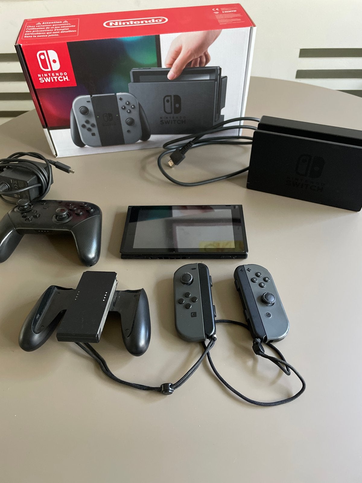 Nintendo Switch Original met extra controller en accessoires, Verzenden, Zo goed als nieuw, Met 3 controllers of meer, Switch Original