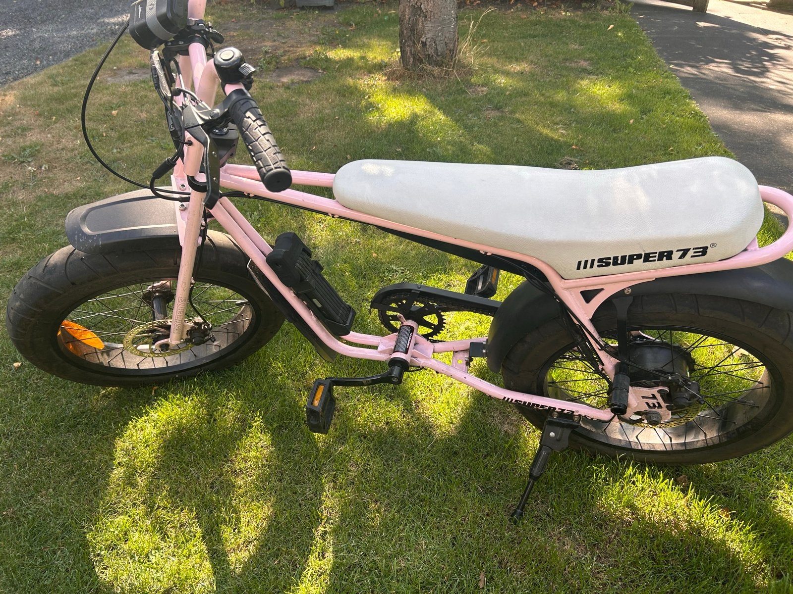 Roze Super73 e-bike met oplader, Ophalen, Gebruikt, Overige merken
