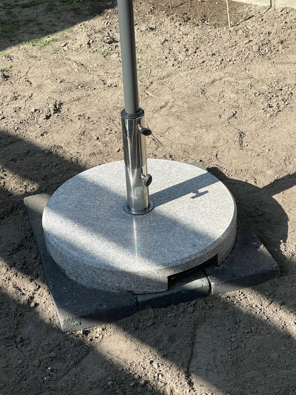 Verrijdbare parasolvoet (graniet), Tuin en Terras, Parasols, Ophalen, Zo goed als nieuw, Minder dan 1 meter, Parasolvoet