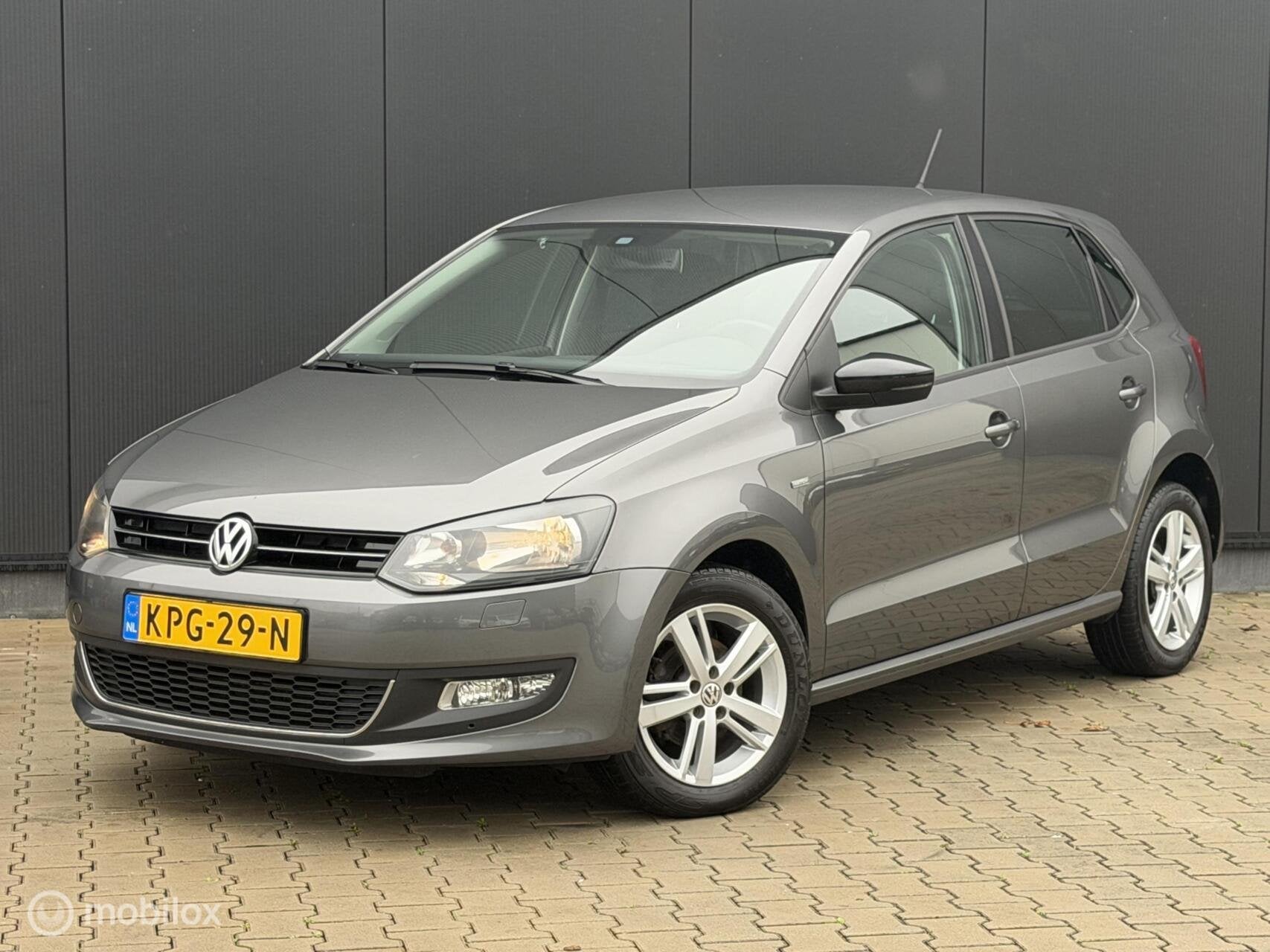 Volkswagen Polo 1.2 TSI MATCH | CRUISE | AIRCO | PDC |, Voorwielaandrijving, Euro 5, Gebruikt, Zwart