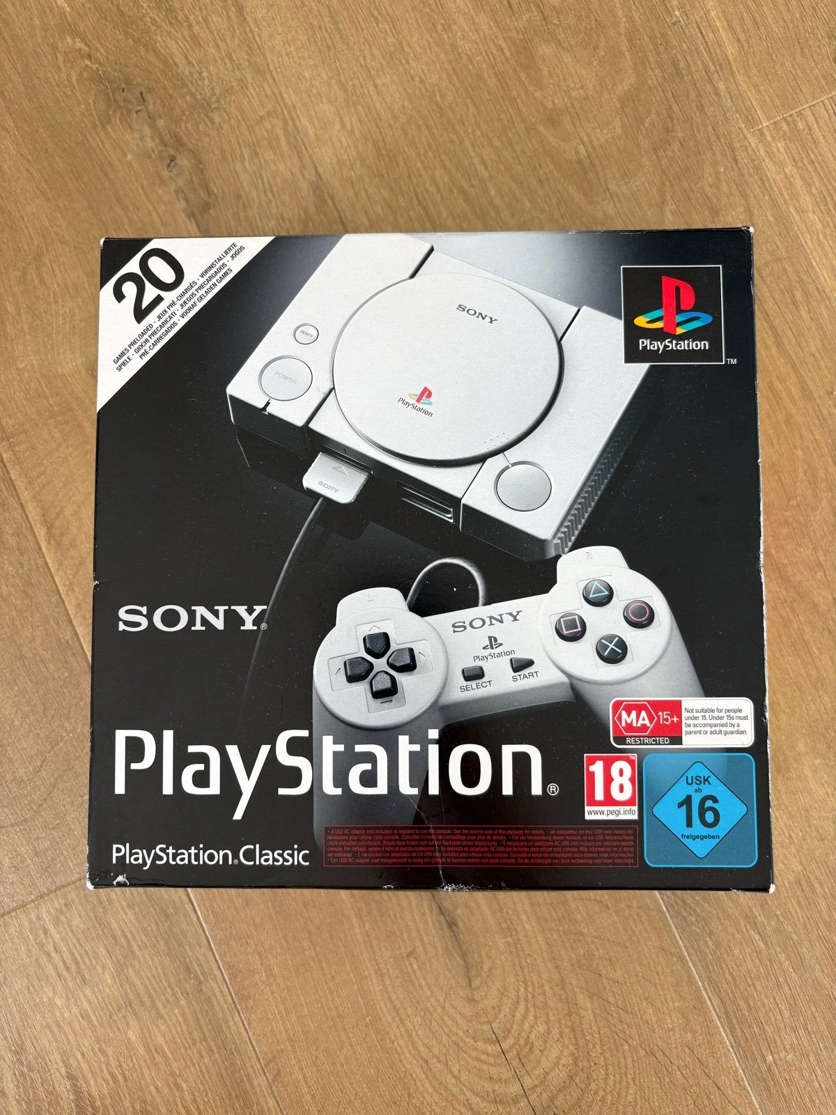 Sony PlayStation Classic + 32GB USB stick, Ophalen of Verzenden, Zo goed als nieuw, Met 2 controllers, Met games